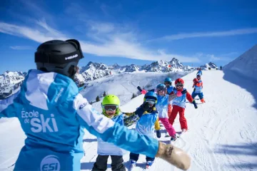 Cours collectif de ski alpin pour enfant à l'ESi